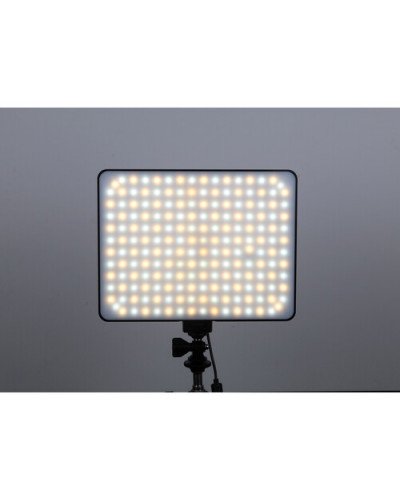 Viltrox VL-200T Bi-Color LED Light with Stand Viltrox VL-200T Bi-Color LED Light with Stand