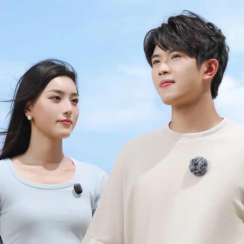 Ulanzi A30 Wireless Lavalier Tiny Microphone System with Type C & Lightning Connector