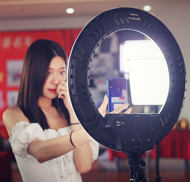 NiceFoto LR-480AII 50W 18″3200-6500K Dimmable Diva LED Ring Light with Stand