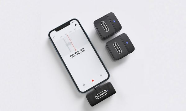 Saramonic Blink 100 B4 2-Person Compact Digital Wireless Clip-On Microphone System with Lightning Connector