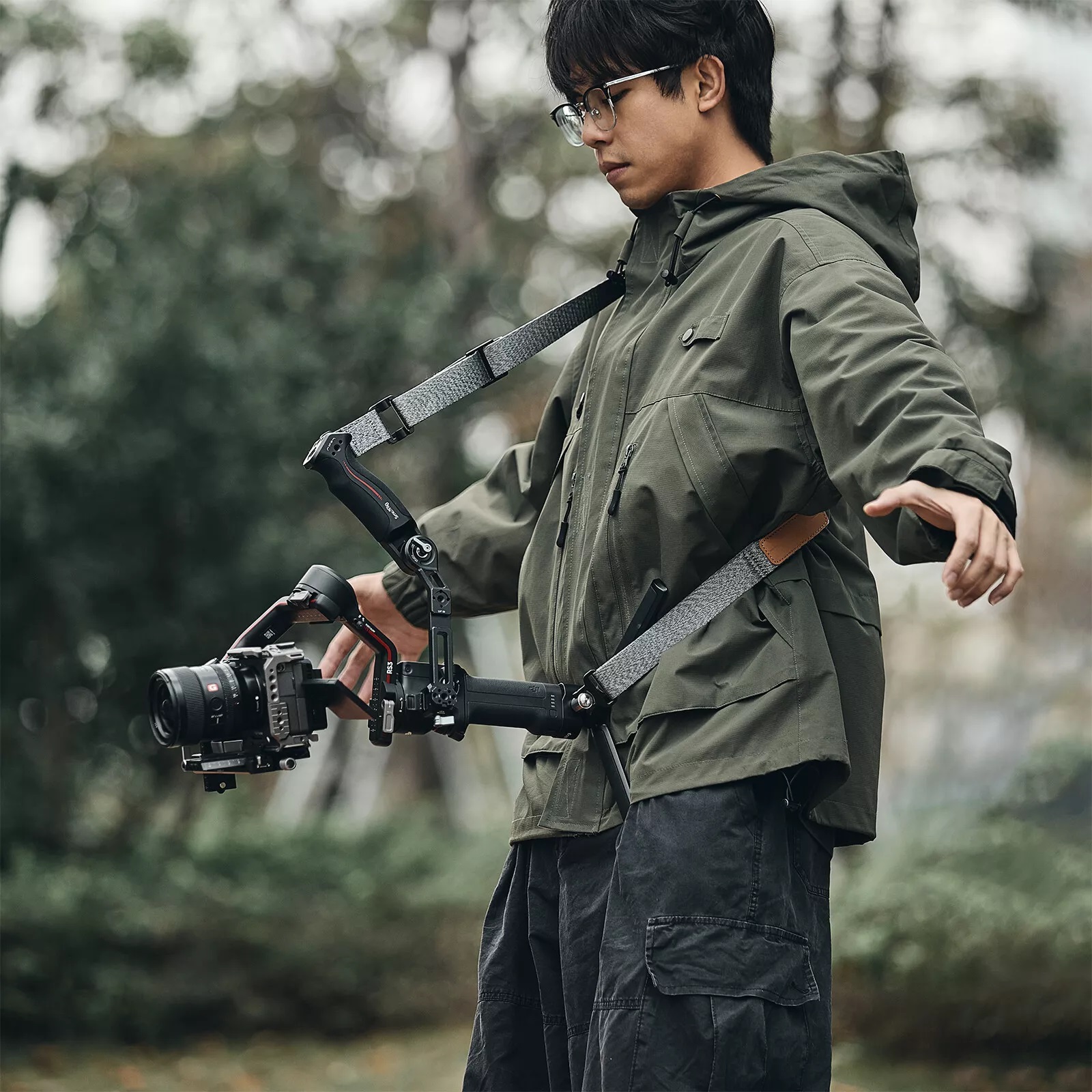 SmallRig Sling Handle with Weight-Reducing Shoulder Strap Kit for DJI RS 2 / RS 3 / RS 3 Pro / RS 4 / RS 4 Pro