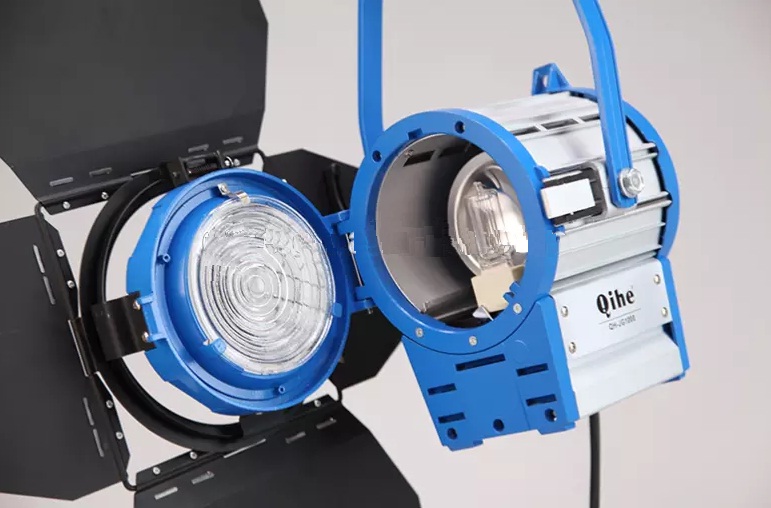 QIHE QH-JG650,650W Fresnel Light Spot Light 