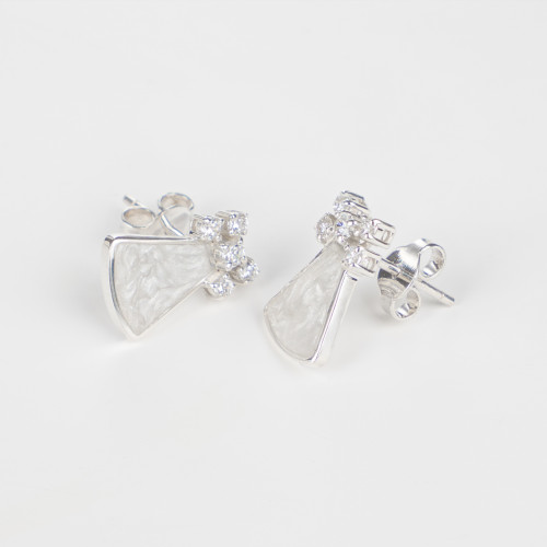 أقراط فضة مطلية بالذهب الأبيض مرصعة بحجر الزركون  الأبيض بلون الصدفية