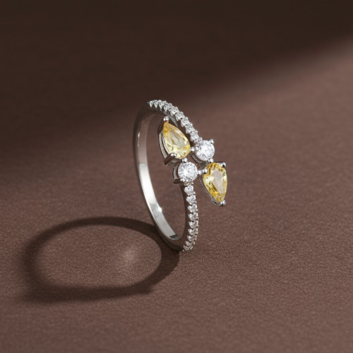 خاتم فضة مطلي بالذهب الأبيض مرصعة بحجر الزركون الأبيض والأصفر