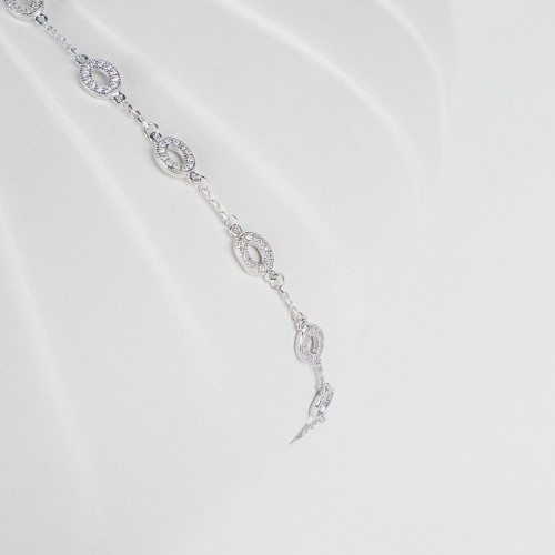 أسوارة فضة مطلية بالذهب الأبيض مرصعة بحجر الزركون الأبيض