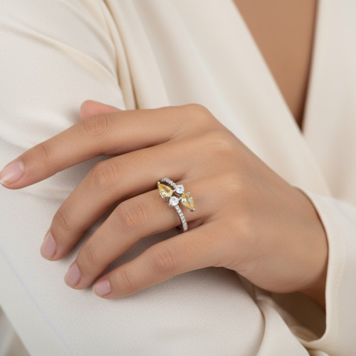 خاتم فضة مطلي بالذهب الأبيض مرصعة بحجر الزركون الأبيض والأصفر