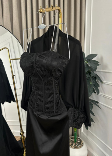 فستان Eleni الفاخر والانييييق✨