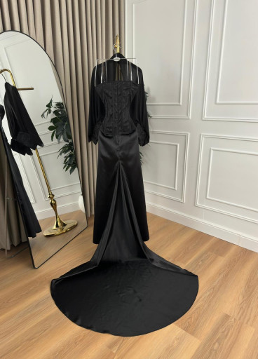 فستان Eleni الفاخر والانييييق✨