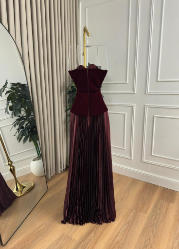 فستان Evelina المميز ✨