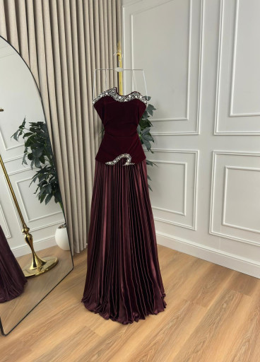 فستان Evelina المميز ✨