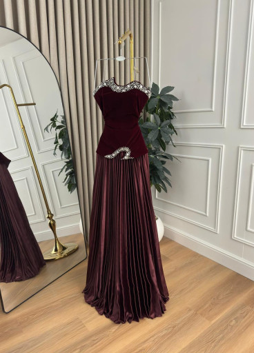 فستان Evelina المميز ✨