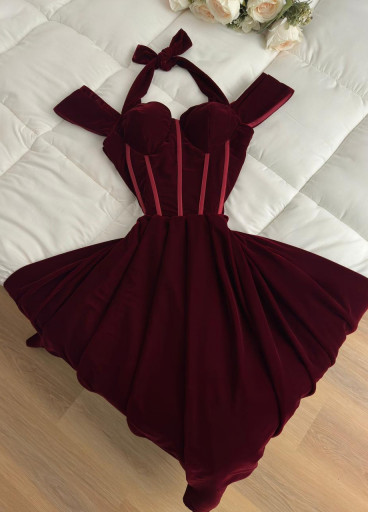 فستان Alora المخملي ✨✨