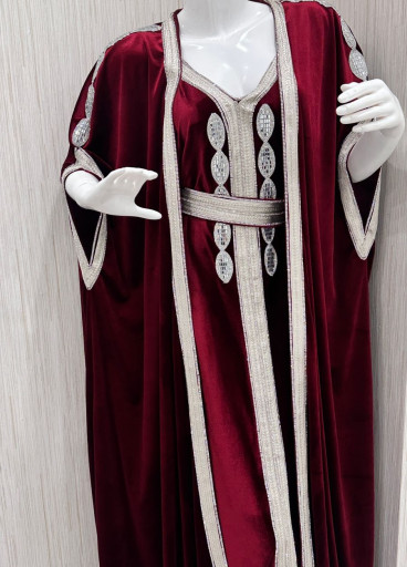 جلابية قطعتين قماش ناعم ✨ (عدة الوان )