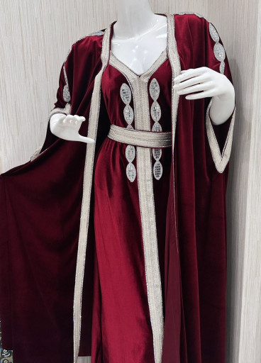 جلابية قطعتين قماش ناعم ✨ (عدة الوان )