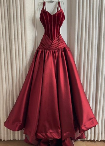 فستان Eeanor الانييق ✨✨