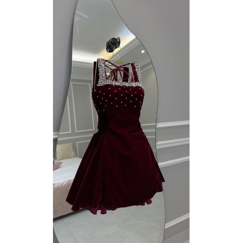 فستان Emogen ✨