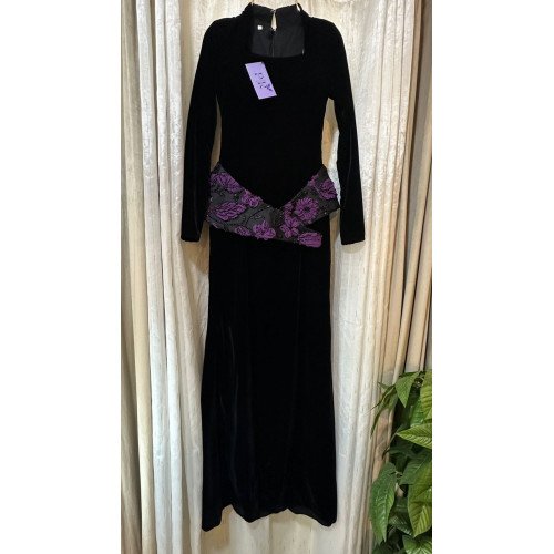 فستان Leia اكمام طويلة✨