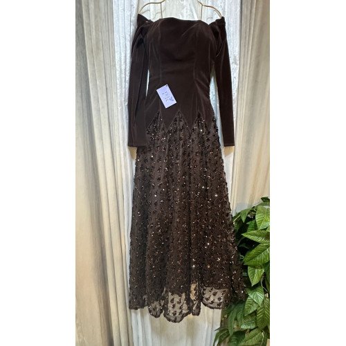 فستان Chole التريندي ✨