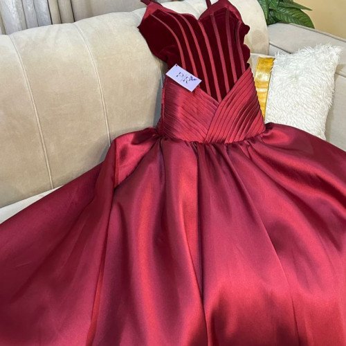 فساتين سهرات فاخرة