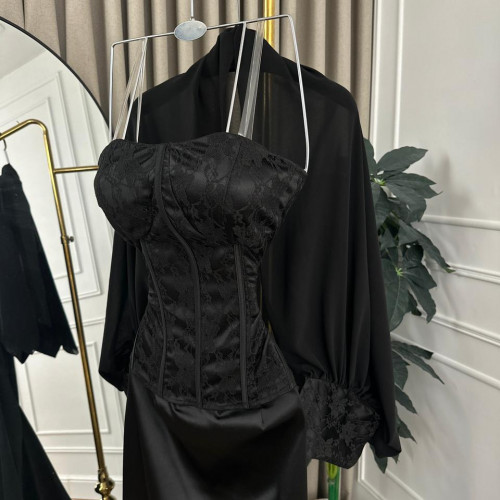 فستان Eleni الفاخر والانييييق✨