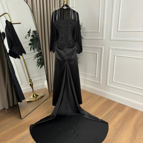 فستان Eleni الفاخر والانييييق✨