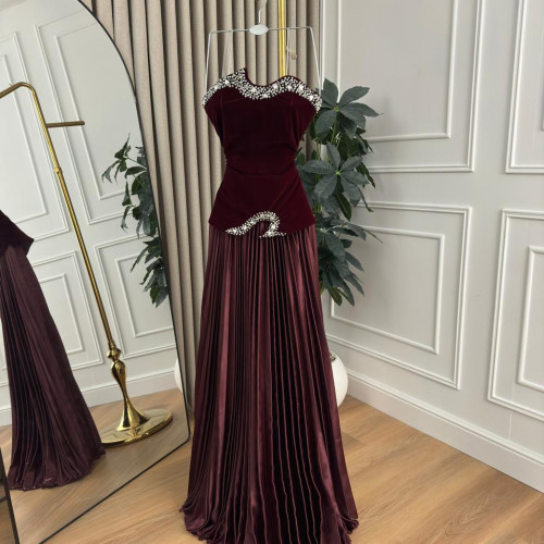 فستان Evelina المميز ✨