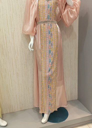 جلابية قطعة واحدة تطريز ✨ (عدة الوان ) جلابية قطعة واحدة تطريز ✨ (عدة الوان )