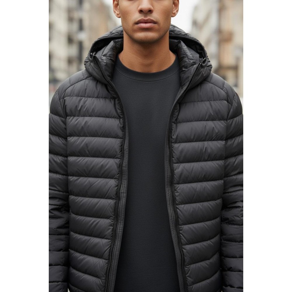 جاكيت بمب رجالي مبطن بغطاء رأس – خفيف ودافئ للاستخدام اليومي جاكيت بمب رجالي مبطن بغطاء رأس – خفيف ودافئ للاستخدام اليومي