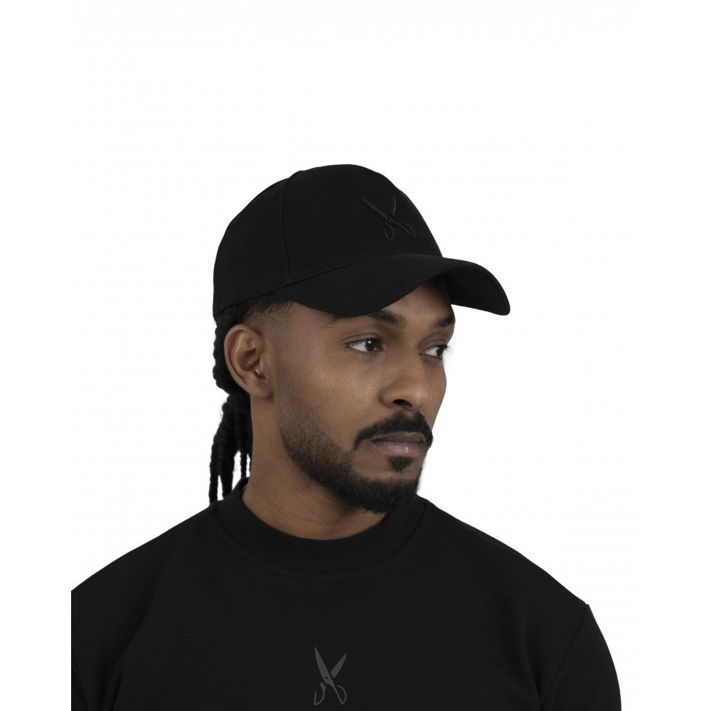 Black / Black cap