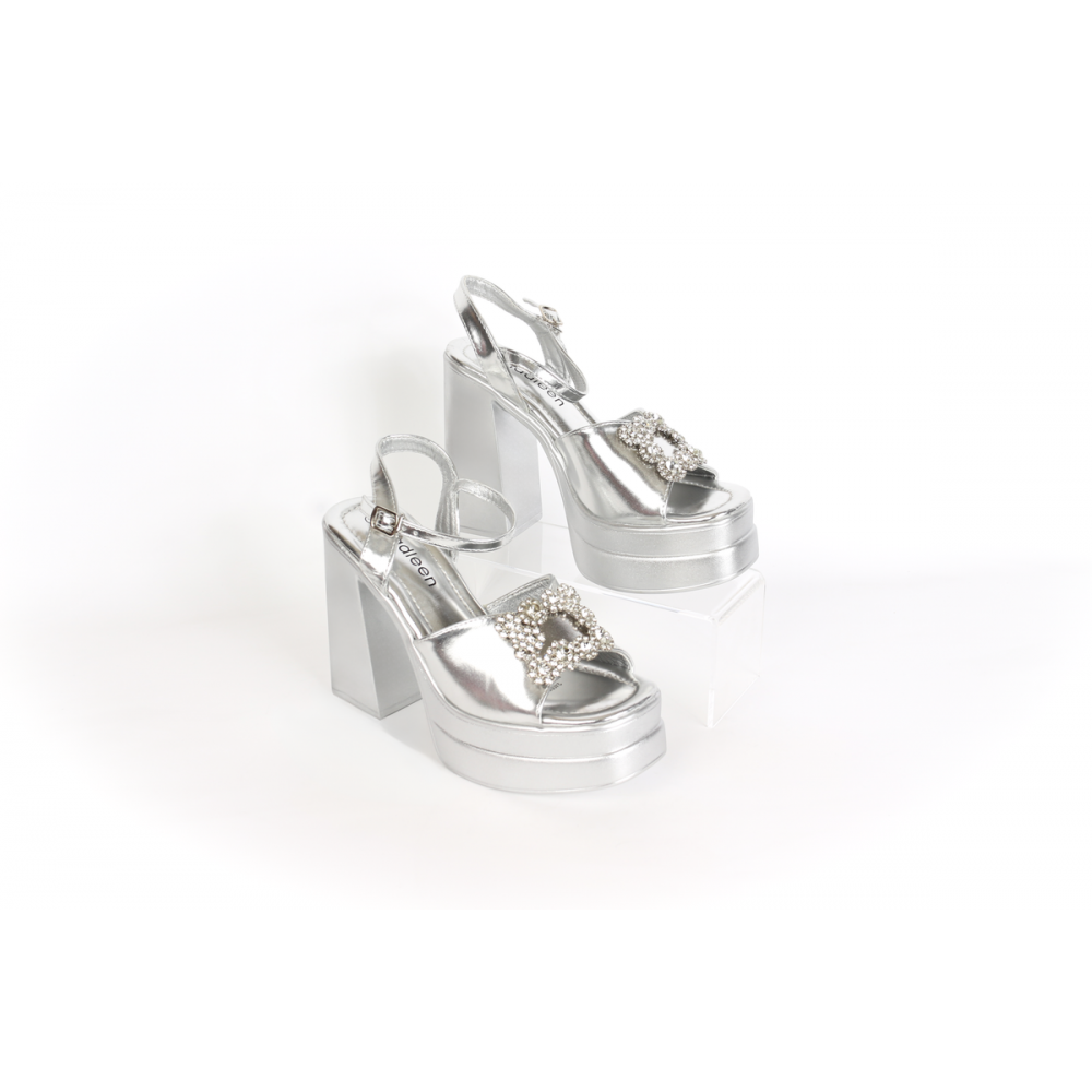 كعب بمنصة مخصص للحفلات للنساء