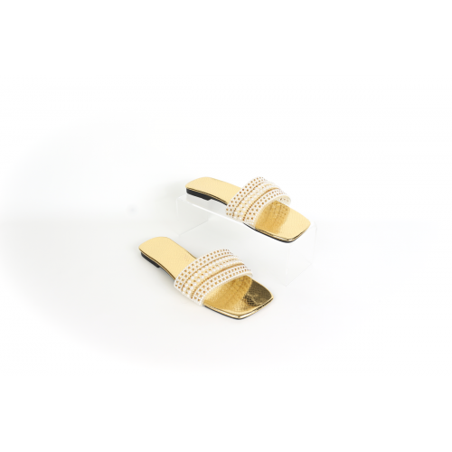 حذاء مسطح بحزام لؤلؤ حذاء مسطح بحزام لؤلؤ