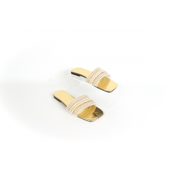 حذاء مسطح بحزام لؤلؤ