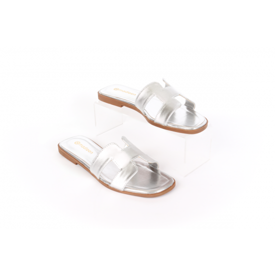 شبشب مسطح بقصّة H كلاسيكية