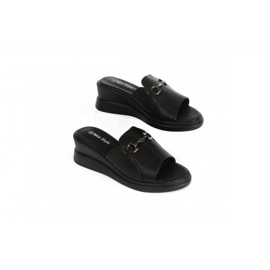 شبشب طبي بمنصة وكعب إسفيني