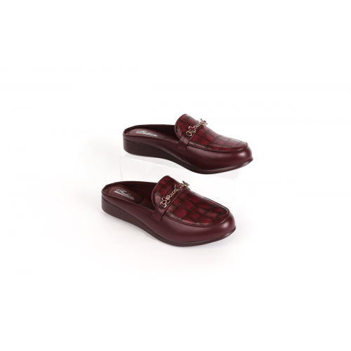 حذاء Mule طبي بواجهة منقوشة