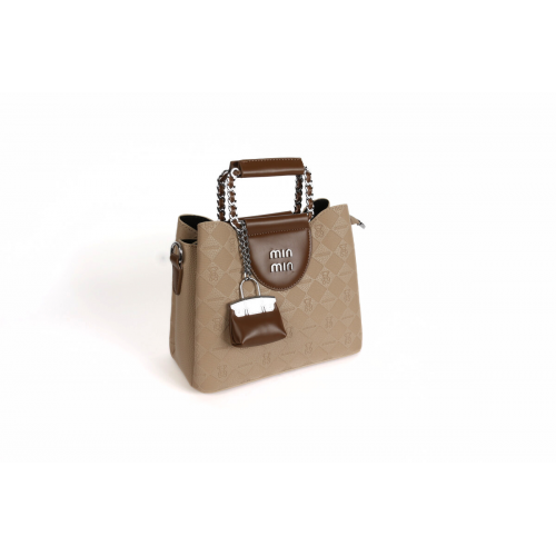 حقيبة أنيقة بتفصيلة قفل حقيبة أنيقة بتفصيلة قفل