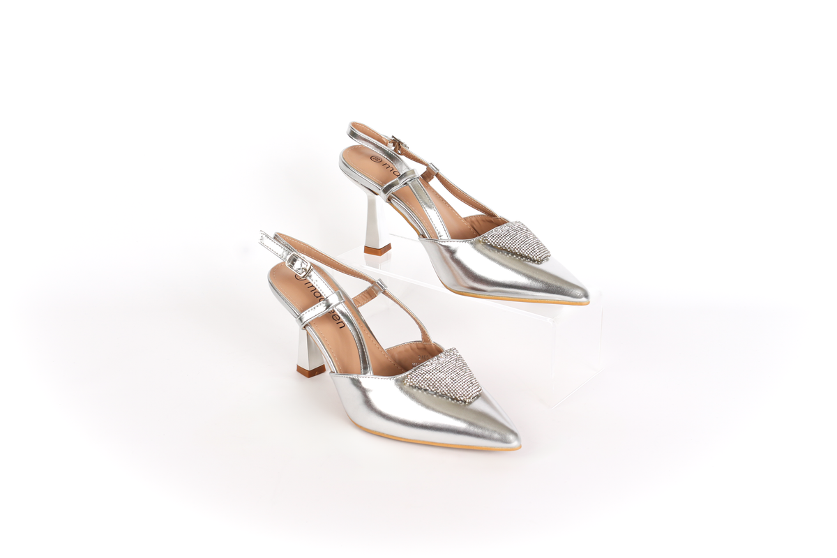 كعب Slingback كلاسيكي للنساء