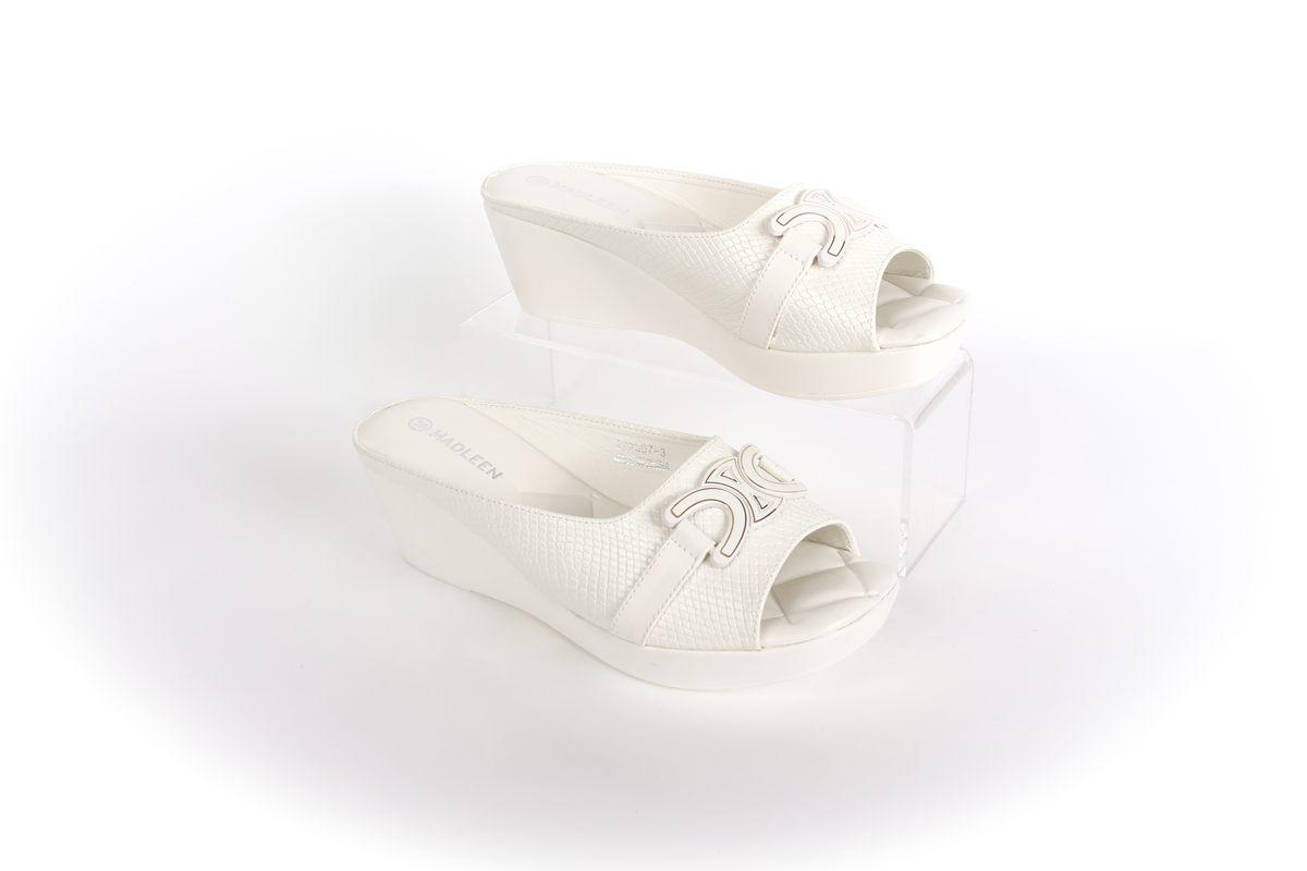 شبشب طبي بكعب إسفيني