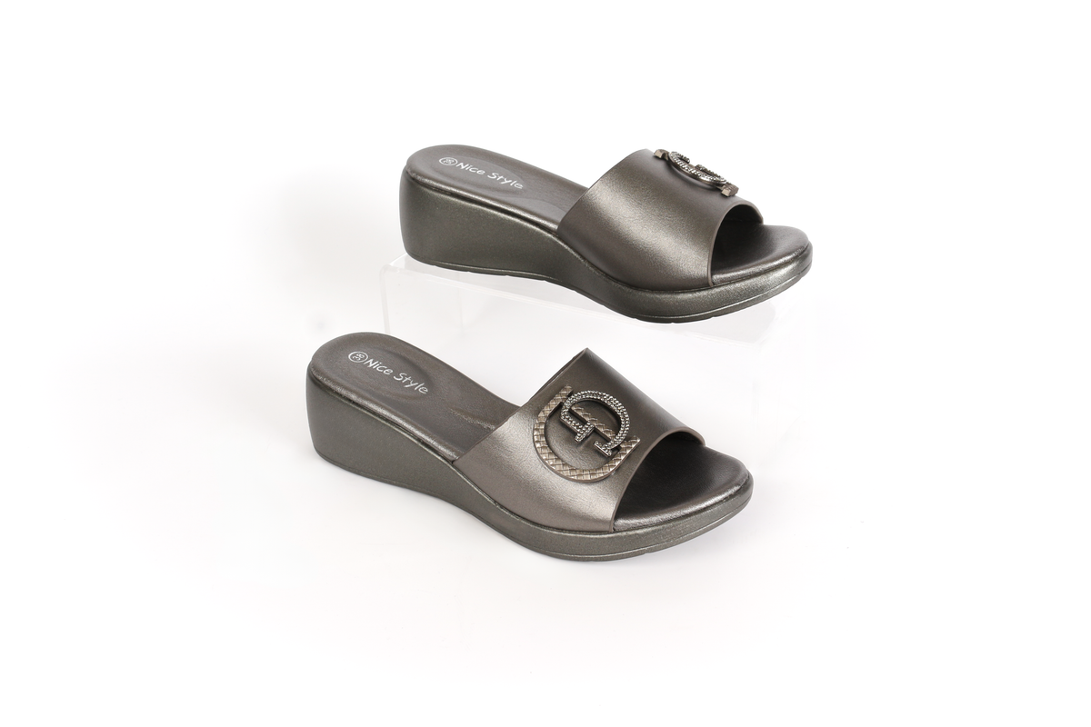 شبشب طبي مفتوح بكعب إسفيني