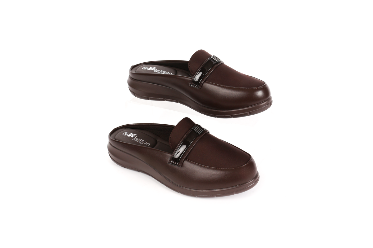 حذاء Mule طبي مغلق من الأمام