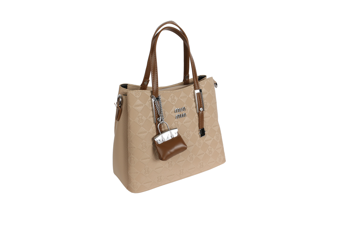 حقيبة Tote مع قفل بتصميم مميز