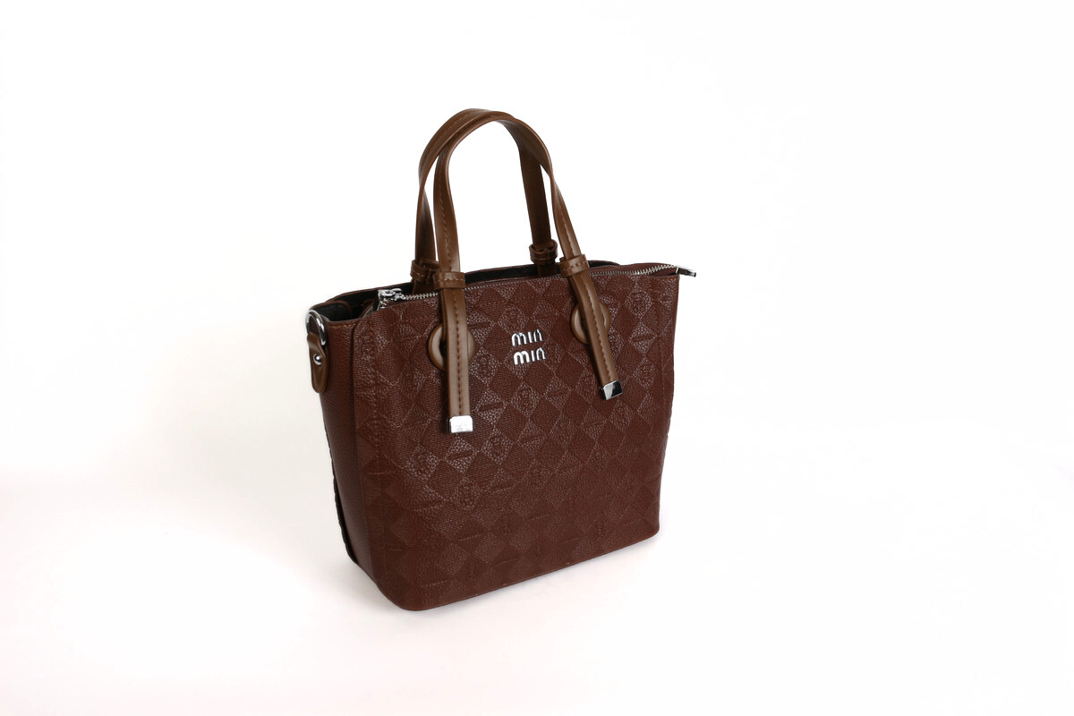 حقيبة بنقشة مبطنة