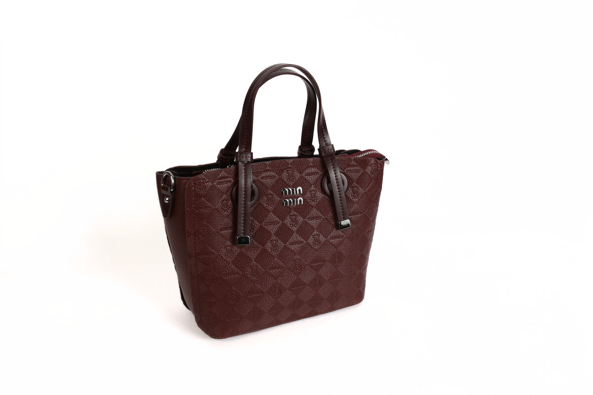 حقيبة بنقشة مبطنة