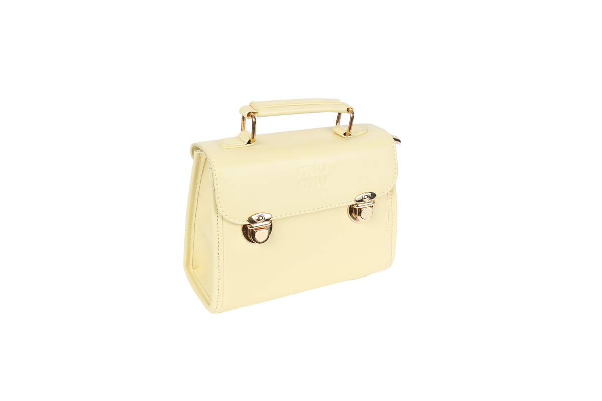 حقيبة يد نسائية أنيقة بتصميم عصري