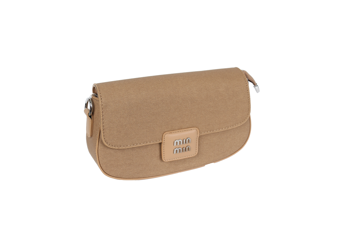 حقيبة يد صغيرة كلاسيكية