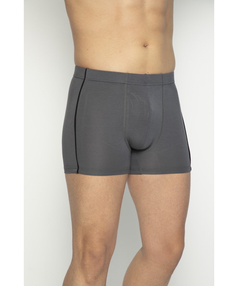 شورت من مادة البامبو ناعم وبارد جدا كود 413