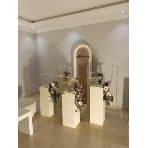 طاولة تفاصيل طاولات صندوق