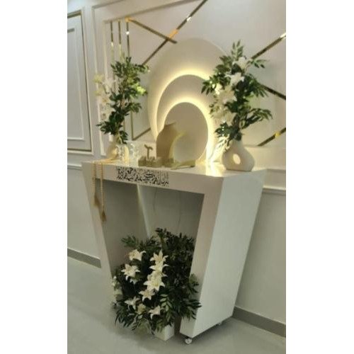 دزة عروس بخلفية بيضاء  دائري مع كتابة الاسماء