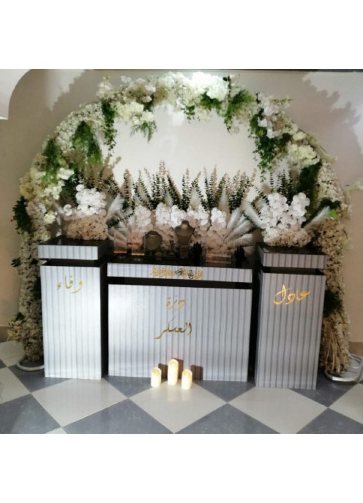 تاجير شبكة عروس من 3 قطع وخلفية ورد ب 500ريال