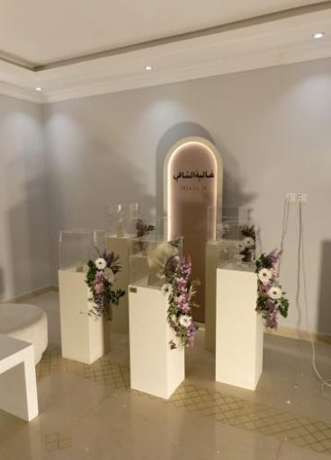 طاولة تفاصيل طاولات صندوق